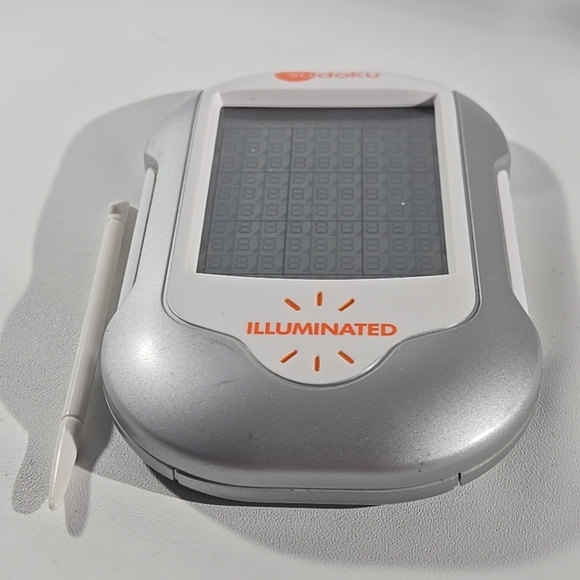 Handheld Console - Silver and White - Picture 5 of 8